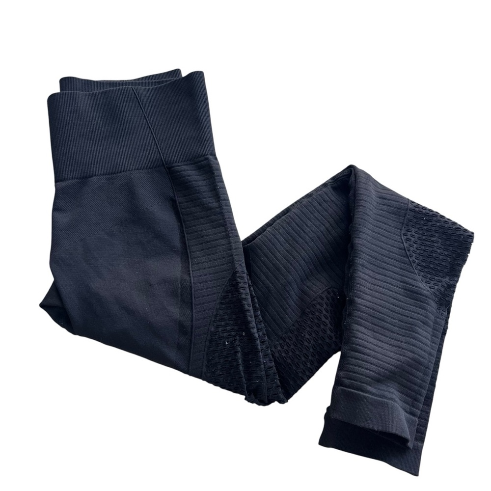 Zyia Active Women’s XS/S Black Athletic Seamless Perforated Mesh Sculpt Leggings